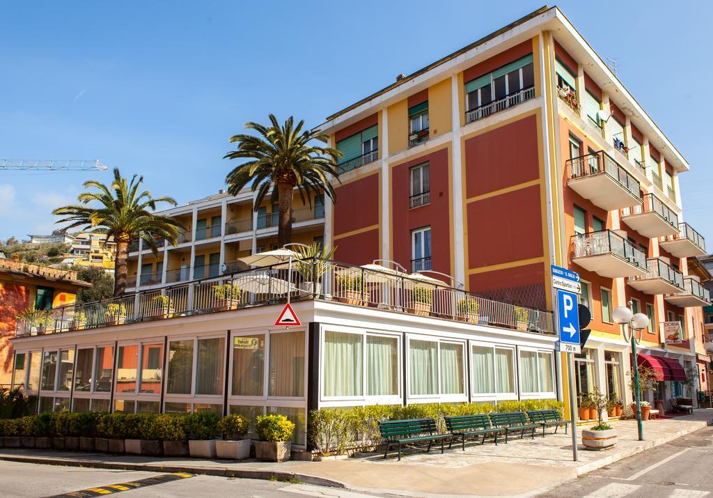 Hotel Doria Cavi di Lavagna Exteriör bild